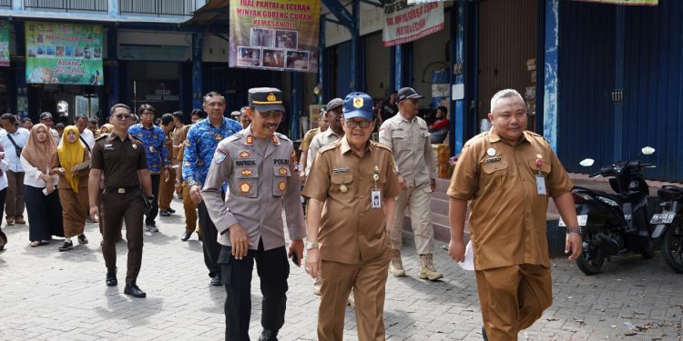 Pantau Ketersediaan dan Stabilitas Harga Bapok, Mansyah Sabri Kembali Pimpin Operasi Pasar