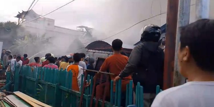 Geger Api di Komplek Banjar Permai III