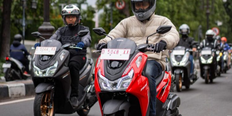 Fitur Unggulan Ini Bikin LEXi LX 155 Sukses Raih Penghargaan Rookie of The Year 2024