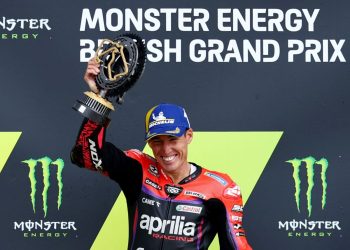 Aleix Espargaro Putuskan Pensiun, Aprilia Racing Incar Pembalap Italia