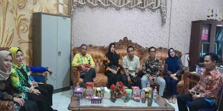 Sekretariat DPRD Kapuas Terima Kunjungan DPRD Kotabaru