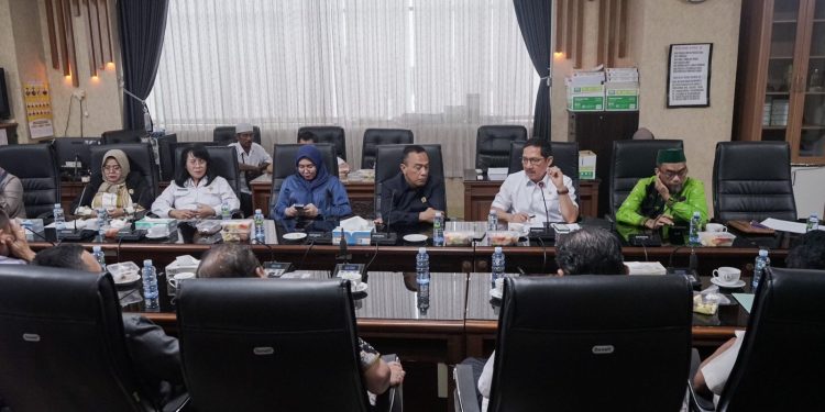 Memiliki Kesamaan Struktur Tanah, DPRD Kapuas Konsultasi dengan DPRD Kalsel Terkait Raperda Bangunan Gedung
