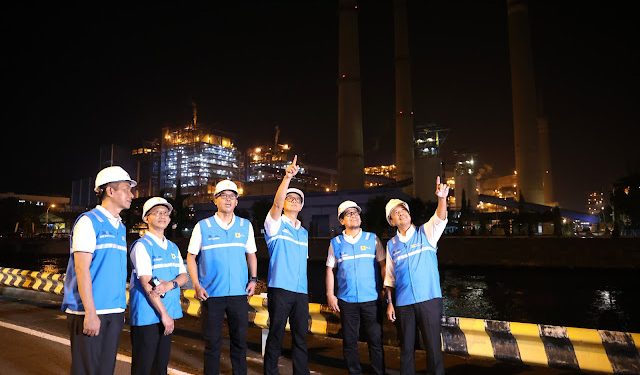 Pastikan Pasokan Listrik Aman Jelang Idul Fitri, Dirut PLN Kunjungi PLTU Paiton