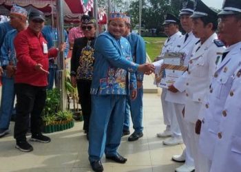 Pimpinan dan Anggota DPRD Hadiri Upacara Harjad Ke-218 Kota Kuala Kapuas