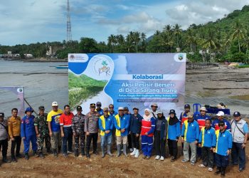 DLH Kotabaru Gelar Aksi Pesisir Berseri