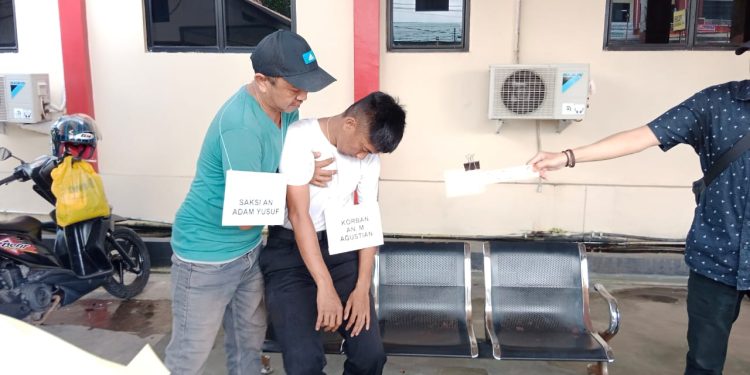 Rekonstruksi Pembunuhan di Belitung Darat Ujung, Armando Peragakan 13 Adegan