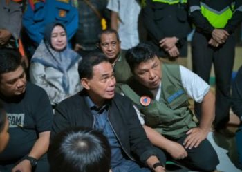 Zairullah Kunjungi Warga Terdampak Banjir di Kecamatan Satui