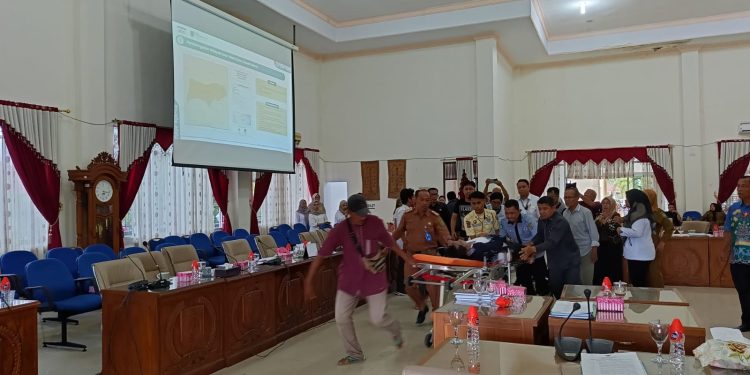 DPRD Barsel Berduka, Zainal Abidin Tutup Usia Saat Rapat Pansus RPJPD