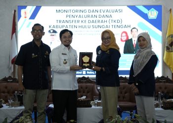 Pemkab HST Raih 2 Penghargaan dari Kanwil DJPB Kalsel