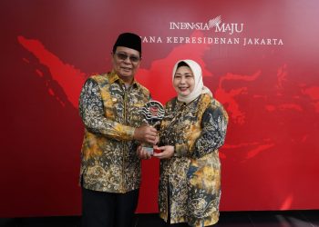 Paman Birin Kembali Terima TPID Award dari Presiden Jokowi