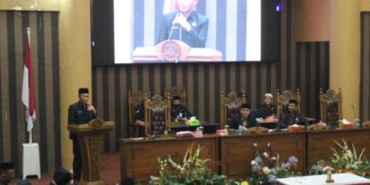 DPRD Tanbu Gelar Paripurna Pengambilan Keputusan Dua Raperda
