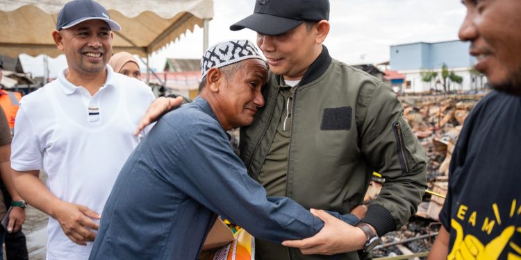 Bang Arul Salurkan Bantuan untuk Korban Kebakaran di Tungkaran Pangeran