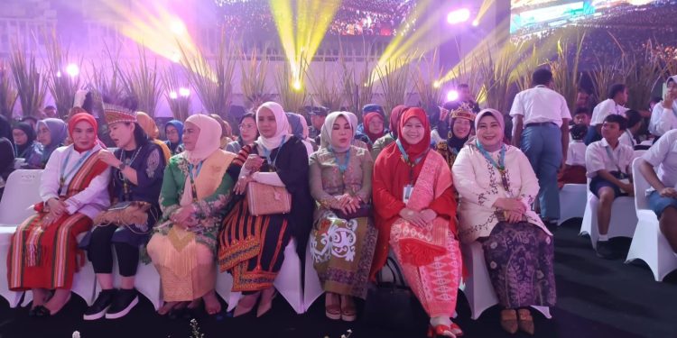 Dibuka Jokowi dan Iriana, Acil Odah Hadiri Hari Anak Nasional di Papua