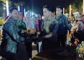 Paman Birin Undang Gibran Rakabuming Raka di Pembukaan Porwanas 2024