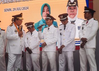 Paman Birin Berbagi Kebahagiaan Bersama Kades dan PKK Desa