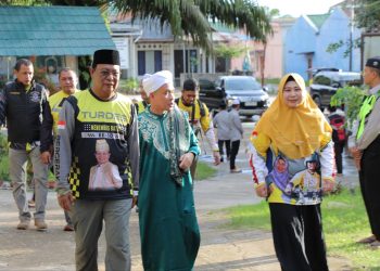 Paman Birin dan Acil Odah Silaturahmi ke Kediaman Guru Jaro