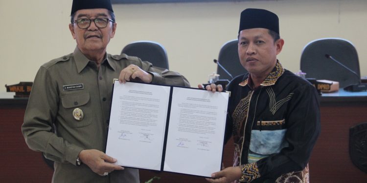 Pakta Integritas KUA PPAS APBD Tahun Anggaran 2025 Diteken
