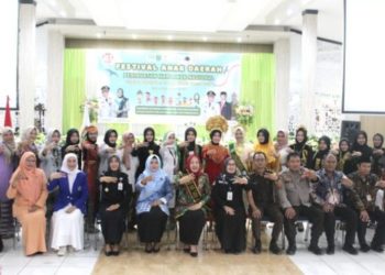 Hj Wahyu Windarti Zairullah Hadiri Festival Anak Daerah dan Peringatan HAN