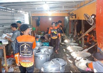 BPK Mahakam Masak 60 Kawah Bubur Asyura, Dibagikan untuk Masyarakat
