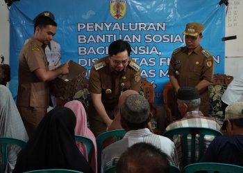 57 Lansia dan Penyandang Disabilitas Terima Bantuan Sosial