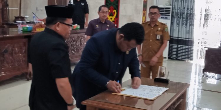 Tok! DPRD Kapuas Setujui Raperda RPJPD 2025-2045