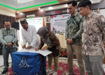 Bawaslu dan PWI HST Teken MoU Komitmen Pengawasan dan Keterbukaan Informasi Publik