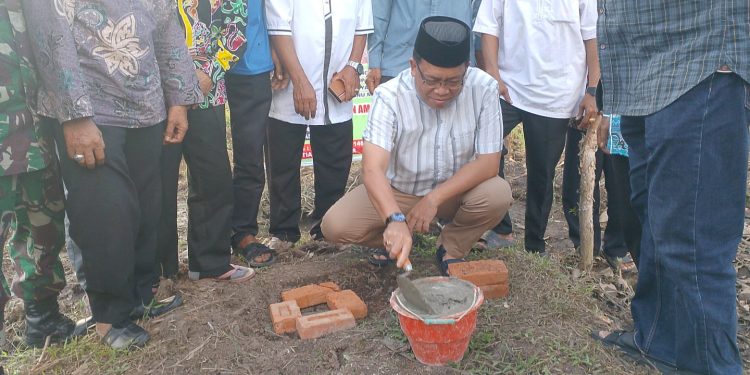 Erlin Hardi Lakukan Peletakan Batu Pertama Pembangunan Masjid Noor Panamas