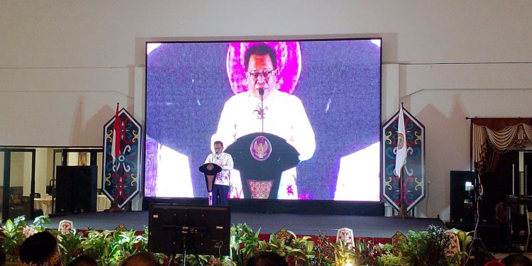 Pj Bupati Kapuas Hadiri Penutupan Pertemuan Raya II Kaum Bapak GKE SE Indonesia