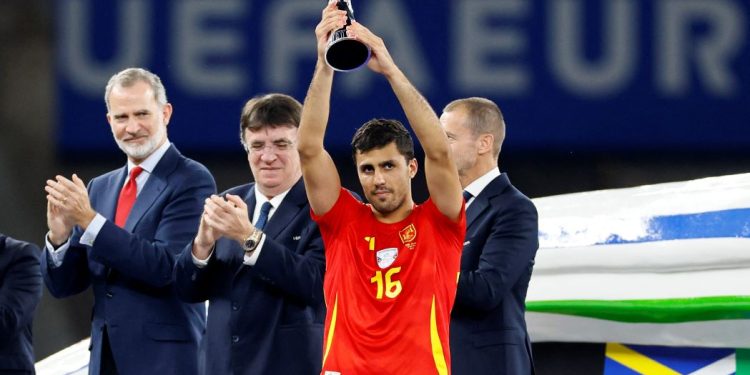 Rodri Dinobatkan sebagai Pemain Terbaik di Euro 2024