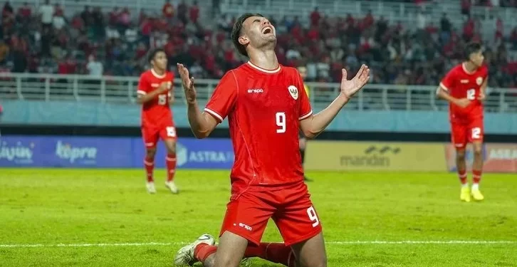 PSSI Sebut Jens Raven Bisa Naik Tingkat ke Timnas Indonesia Senior usai Cetak Gol Perdana