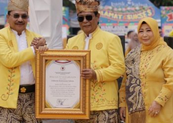 Berhasil Entaskan Desa Tertinggal, Paman Birin Raih Penghargaan dari Kementerian PDTT