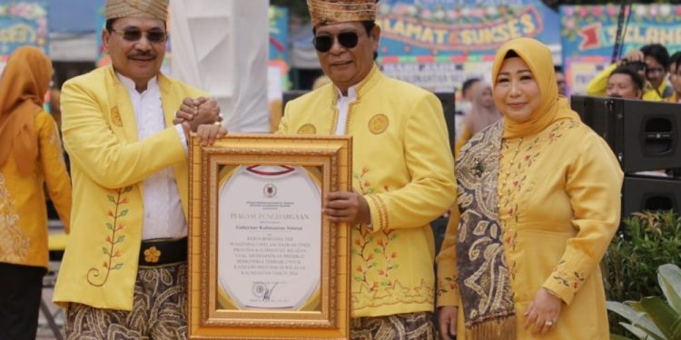 Berhasil Entaskan Desa Tertinggal, Paman Birin Raih Penghargaan dari Kementerian PDTT