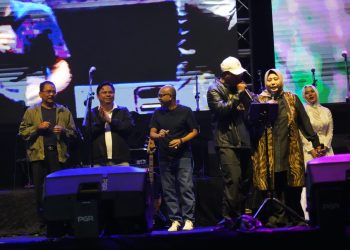 Duet Paman Birin-Acil Odah Ramaikan Semarak Kemerdekaan Bersama Rhoma Irama