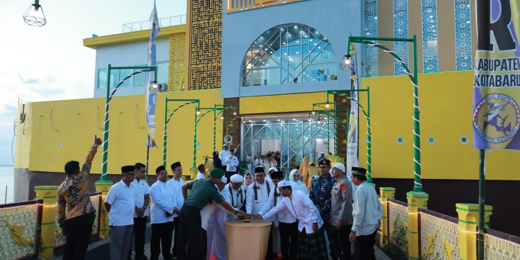 Masjid Kapal Pesiar Syaidina Ja’far dan Panggung Apung Menjulang Diresmikan