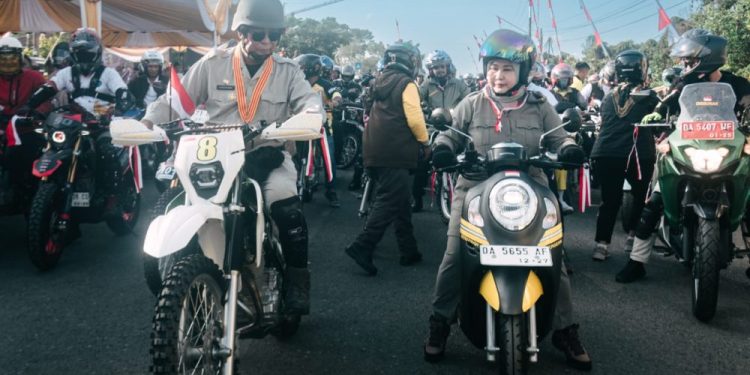 Puluhan Ribu Rider Ikuti Kirab Merah Putih Melintasi Jalan Bebas Hambatan Batulicin-Banjarbaru