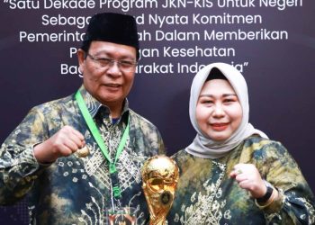 Paman Birin Raih UHC Award 2024, Komitmen Sukseskan Program JKN-KIS di Banua
