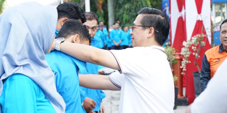 Ibnu Sina Lepas Kontingen PAM Bandarmasih Menuju PORPAMNAS VIII Makassar