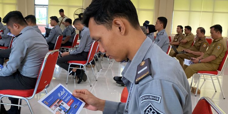Pegawai Lapas Kotabaru Ikuti Pelatihan Pengelola Perpustakaan Rutan