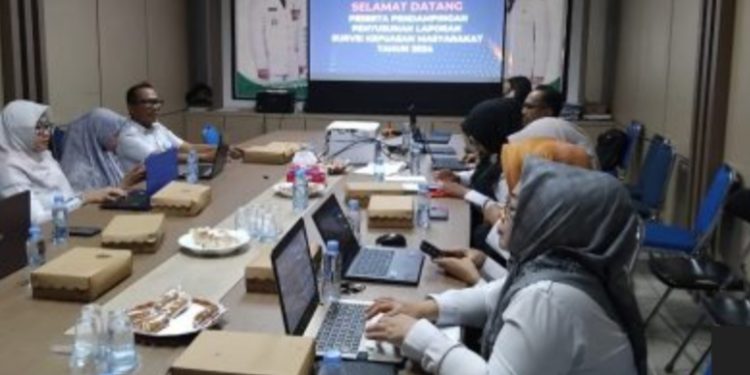 Bagian Organisasi Setda Tanbu Lakukan Pendampingan Penyusunan Laporan SKM