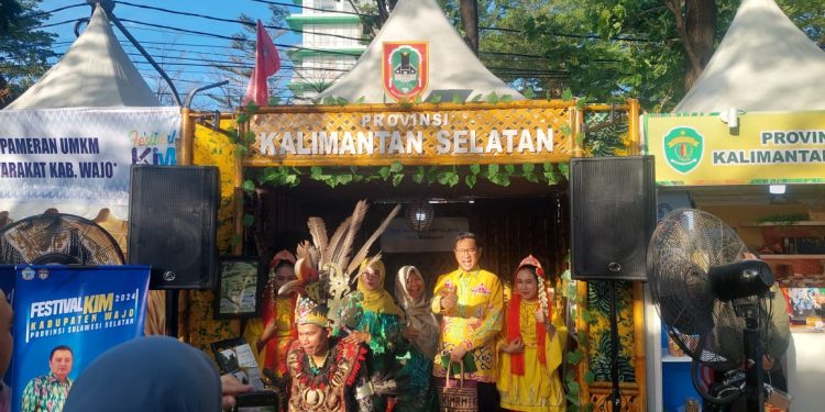 Wakili Kalsel, Racah Mampulang Raih Penghargaan Terinovatif di Ajang KIM Festival 2024