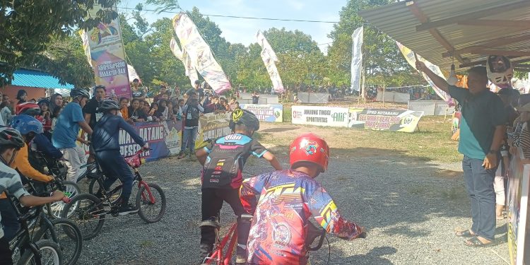 Peringati HUT Kemerdekaan, Digelar Kejuaraan BMX Super Cross Bakayuh Bahimat