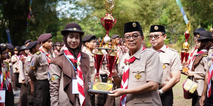 Perkemahan Pramuka Penegak Se-Kabupaten HST Berakhir, Ini Pesan Wabup Mansyah Sabri