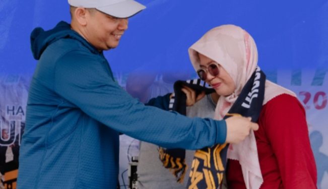 Tak Ada Firasat, Siti Maimunah dan Suami Dapat Hadiah Umrah dari Andi Rudi Latif