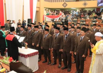 35 Anggota DPRD Tanah Bumbu Periode 2024-2029 Dilantik