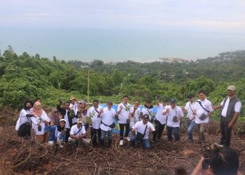 Media Gathering, PT. ITP dan Wartawan Kotabaru Tanam Puluhan Pohon