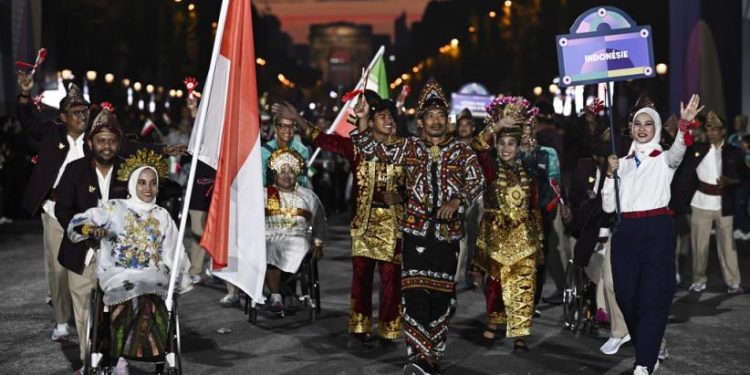 Begini Potret Kontingen Indonesia Meriahkan Upacara Pembukaan Paralimpiade Paris 2024