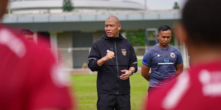 Soroti Lini Pertahanan, Nova Arianto Sebut Timnas Indonesia U-17 Masih Butuh Sosok Bek