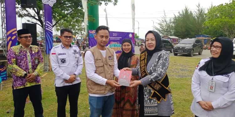 Bupati Tanbu Dorong Generasi Muda Gemar Membaca dan Menulis