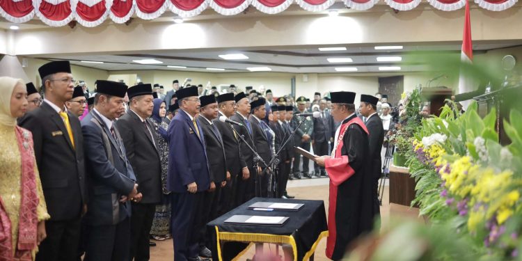 Supian HK dan Kartoyo Jadi Pimpinan Sementara DPRD Kalsel Periode 2024-2029