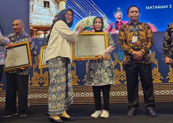 Paman Birin Kembali Terima Penghargaan SRIKANDI